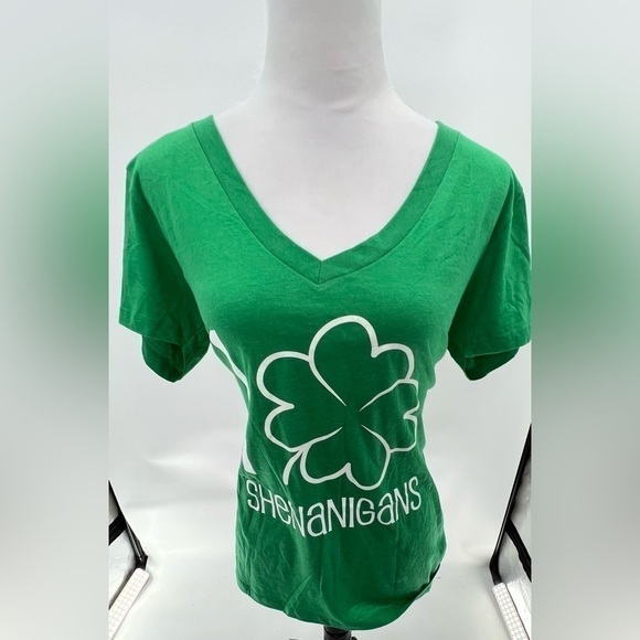 🌺 3/$15 Shamrock Shenanigans St. Patrick's Day Women's Green Deep V-Neck NWOT - Picture 4 of 5